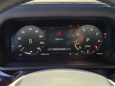 Used 2025 Land Rover Defender 110 S image 27