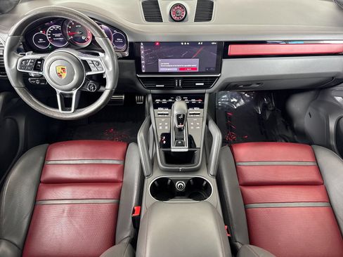 Certified 2021 Porsche Cayenne GTS AWD/4WD image 7
