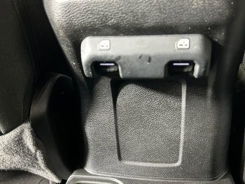 Used 2022 Jeep Gladiator Sport image 19