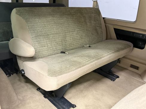 Used 2002 Ford E-350 and Econoline 350 Van image 29