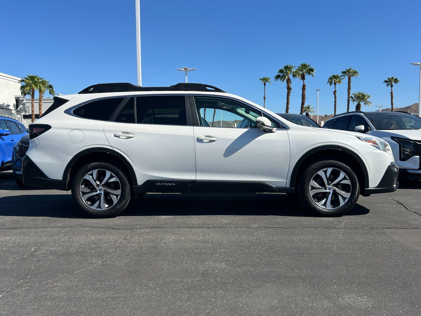 Used 2020 Subaru Outback Limited AWD/4WD image 2