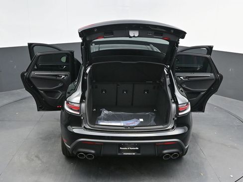 New 2026 Porsche Macan image 46