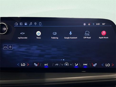 Used 2025 Chevrolet Traverse LT image 31