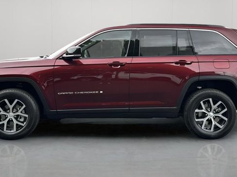 New 2025 Jeep Grand Cherokee Limited w/ Trailer Tow Package image 8