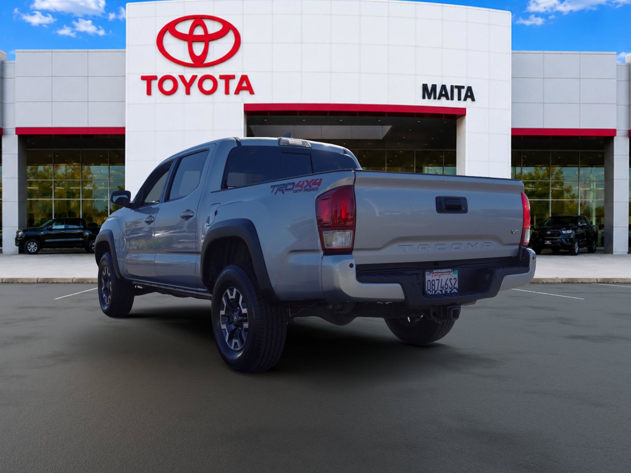 Used 2019 Toyota Tacoma TRD Off-Road w/ Technology Package AWD/4WD image 5