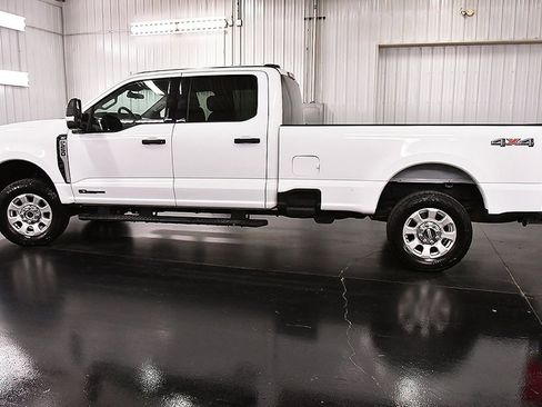 Used 2024 Ford F250 XLT image 4