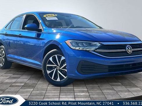 Used 2024 Volkswagen Jetta S image 1