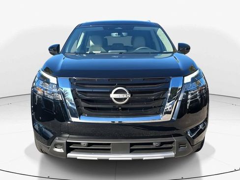 New 2025 Nissan Pathfinder SL image 4
