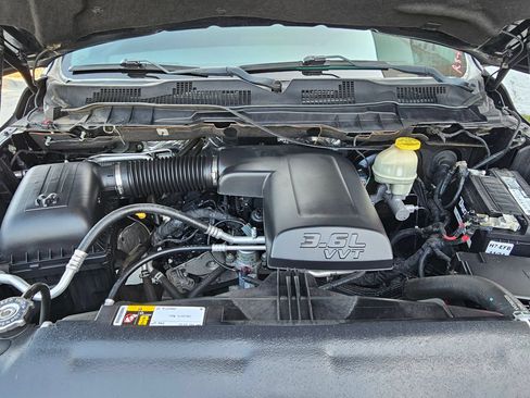Used 2017 RAM 1500 Big Horn RWD image 31