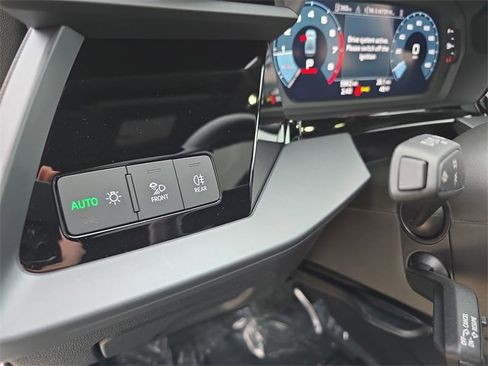 Used 2025 Audi A3 2.0T Premium w/ Convenience Package image 28