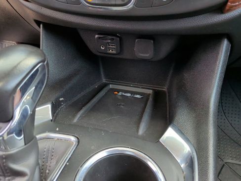 Used 2021 Chevrolet Traverse High Country w/ LPO, Floor Liner Package AWD/4WD image 32
