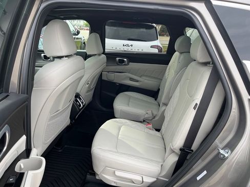 Certified 2025 Kia Sorento SX Prestige image 27