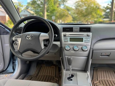 Used 2009 Toyota Camry LE image 9