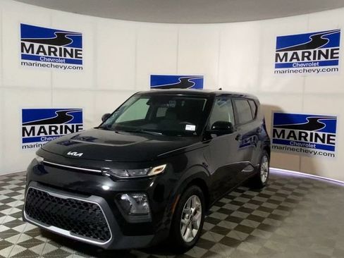 Used 2022 Kia Soul LX w/ Technology Package FWD image 6