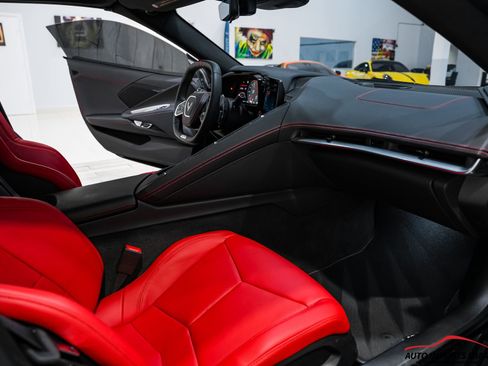 Used 2025 Chevrolet Corvette Z06 RWD image 11
