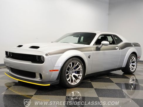 Used 2023 Dodge Challenger SRT Hellcat RWD image 6