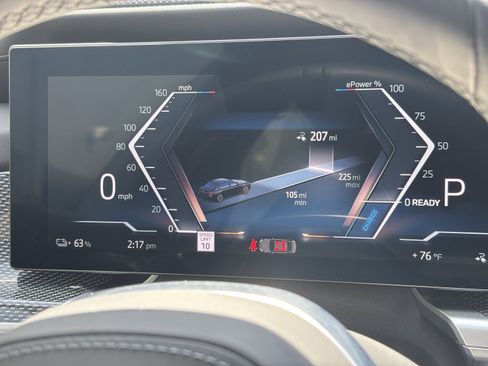 Used 2025 BMW i7 eDrive50 w/ M Sport Package RWD image 9