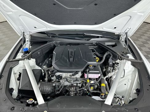 Used 2025 Genesis G70 2.5T image 33