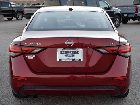 Used 2024 Nissan Sentra SV image 9