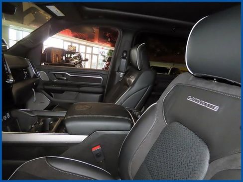 New 2026 RAM 1500 Laramie AWD/4WD image 11