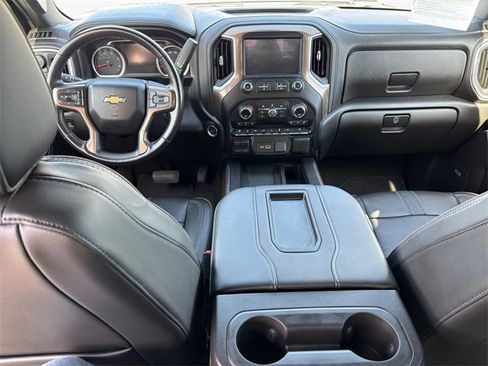 Used 2022 Chevrolet Silverado 3500 High Country image 10