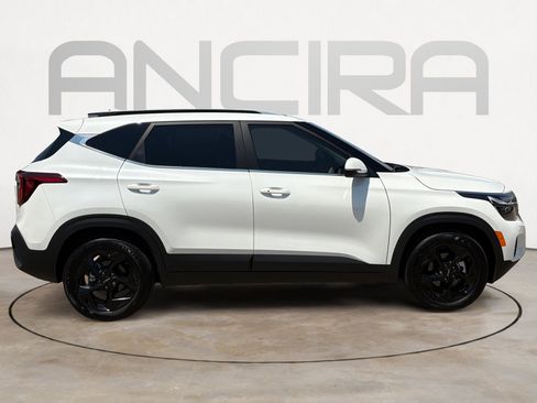 Used 2026 Kia Seltos EX w/ EX Sunroof Package FWD image 11