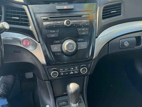 Used 2020 Acura ILX image 12