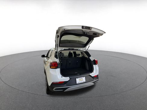 Used 2025 Buick Encore GX Preferred image 12