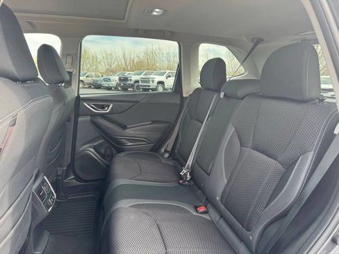 Used 2022 Subaru Forester Premium AWD/4WD image 29