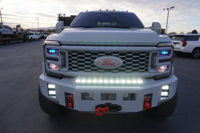Used 2025 Ford F450 Platinum w/ FX4 Off-Road Package AWD/4WD image 28