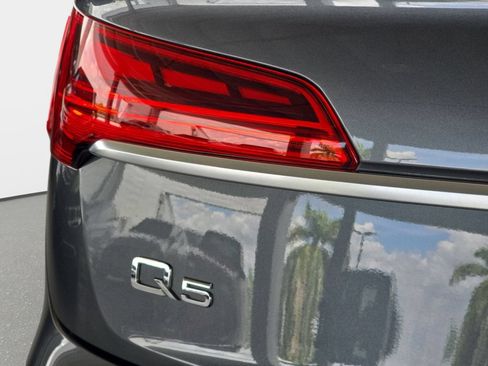 Used 2023 Audi Q5 2.0T Premium Plus w/ Premium Plus Package AWD/4WD image 29