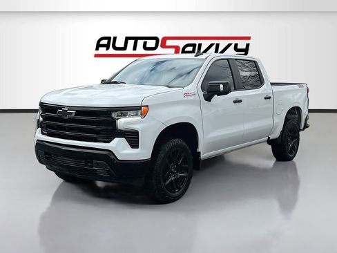 Used 2024 Chevrolet Silverado 1500 LT Trail Boss w/ Convenience Package II AWD/4WD image 3