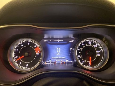 Used 2023 Jeep Cherokee Altitude Lux w/ Lux Elite Package image 12