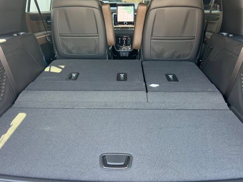 New 2026 GMC Yukon Denali Ultimate AWD/4WD image 14