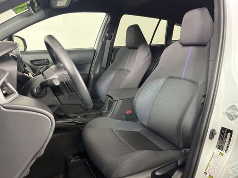 Certified 2024 Toyota Corolla Cross SE image 4