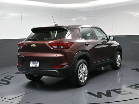 Used 2023 Chevrolet TrailBlazer LS FWD image 9