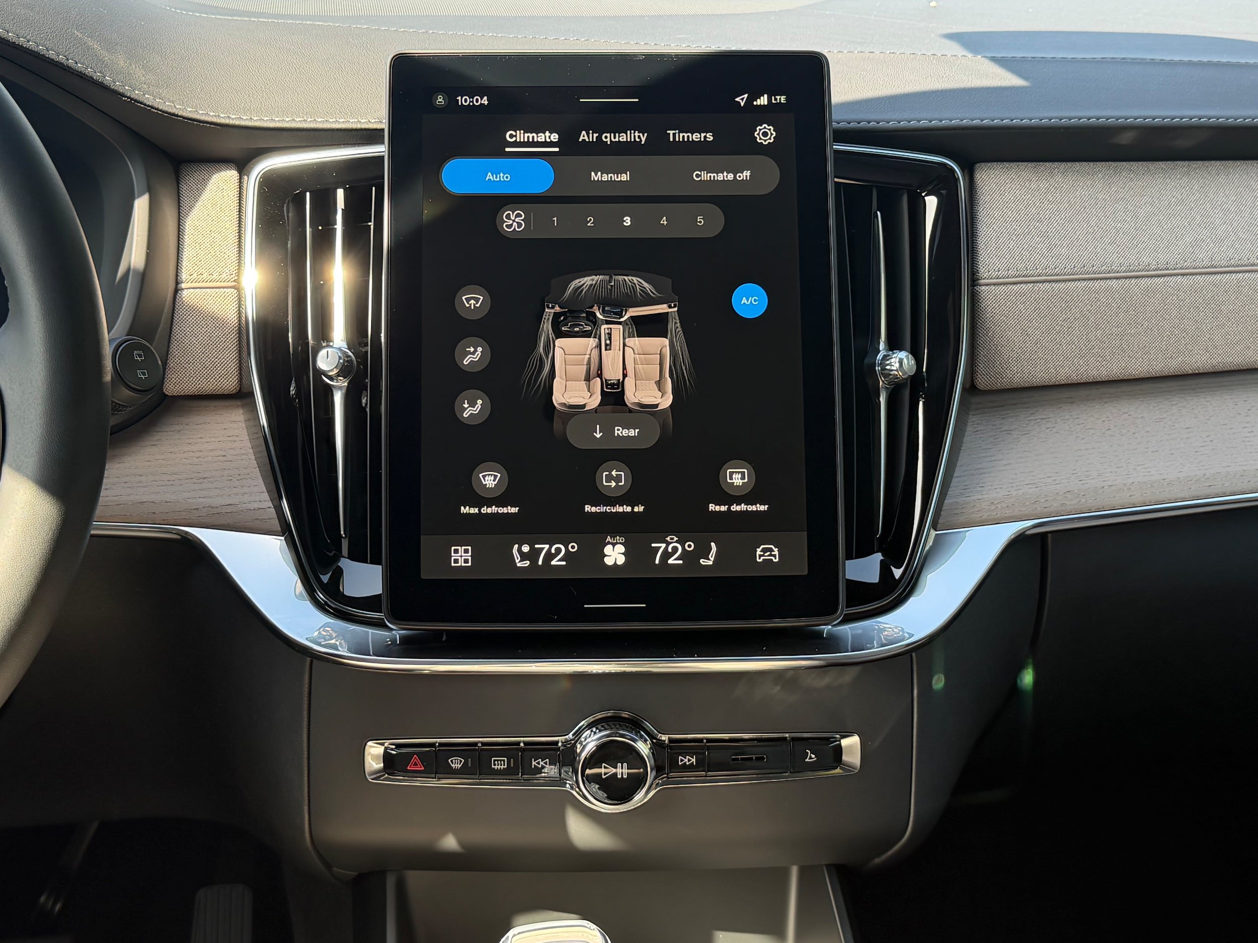 New 2026 Volvo XC90 T8 Plus w/ Protection Package AWD/4WD image 13