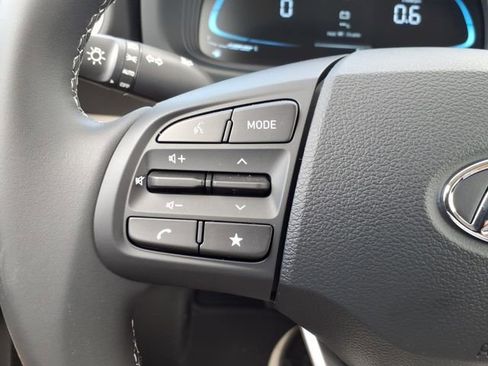 New 2026 Hyundai Venue SEL FWD image 28