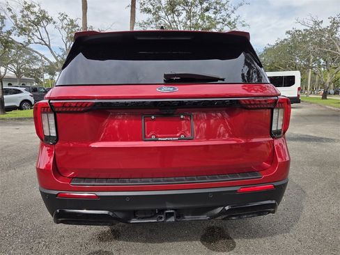 Used 2025 Ford Explorer ST-Line w/ Premium Package image 6