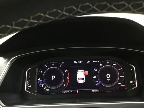 Used 2021 Volkswagen Tiguan SEL image 35