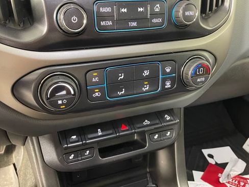 Used 2015 Chevrolet Colorado Z71 AWD/4WD image 8