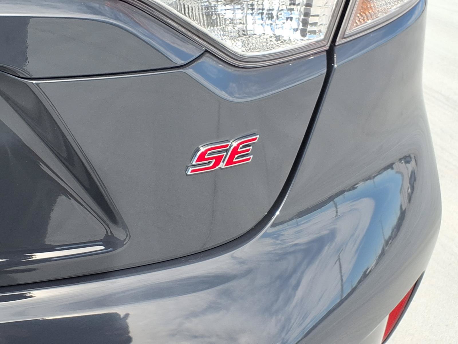 Used 2025 Toyota Corolla SE w/ SE Premium Package FWD image 32