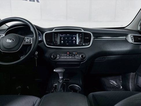 Used 2020 Kia Sorento FWD V6 image 24