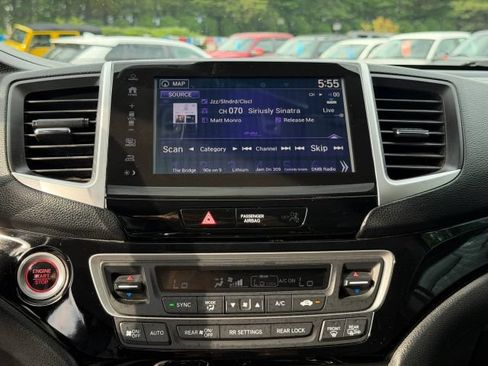 Used 2017 Honda Pilot Elite image 15