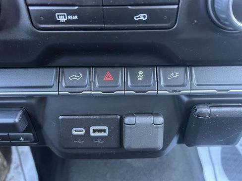 Certified 2022 Chevrolet Silverado 2500 Custom w/ Gooseneck/5TH Wheel Package image 19