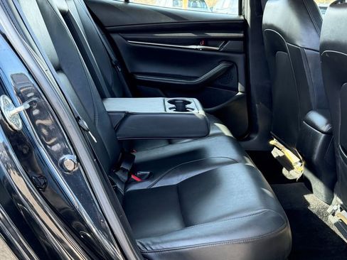 Used 2024 MAZDA MAZDA3 s image 11