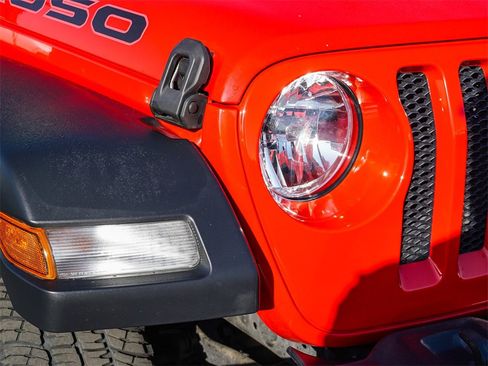 Used 2020 Jeep Wrangler Sport image 10