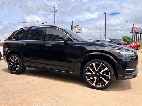 Used 2018 Volvo XC90 T6 Momentum w/ Convenience Package AWD/4WD image 6