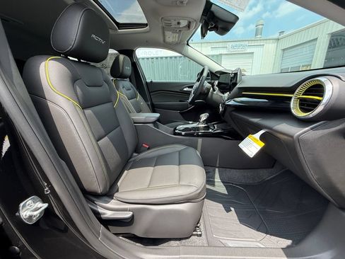 New 2026 Chevrolet Trax ACTIV w/ Sunroof Package FWD image 26