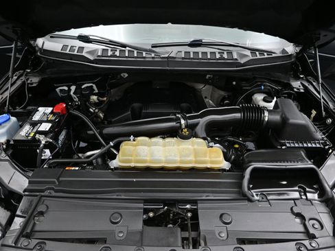 Used 2020 Ford F150 XLT w/ Equipment Group 302A Luxury AWD/4WD image 8